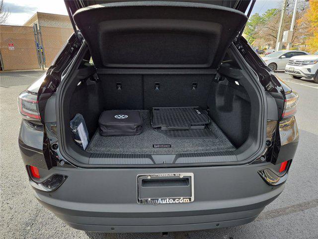 new 2025 Volkswagen ID.4 car, priced at $39,410
