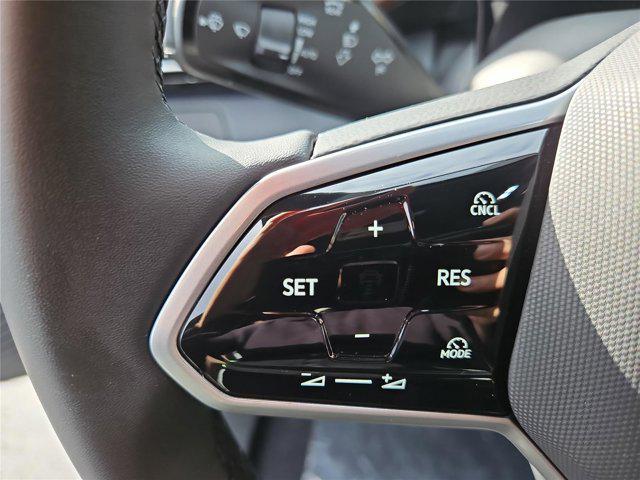 new 2025 Volkswagen ID.4 car, priced at $39,410