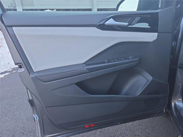 new 2026 Volkswagen Taos car, priced at $25,677