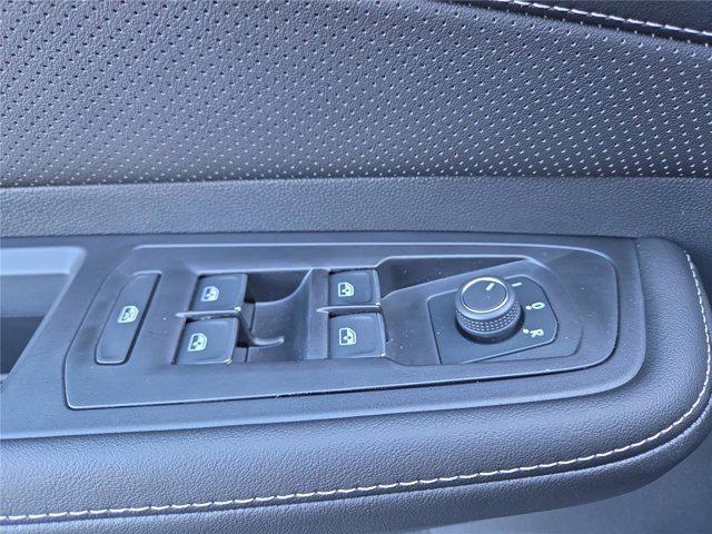 new 2026 Volkswagen Atlas car, priced at $38,928