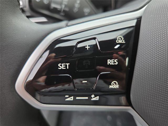 new 2025 Volkswagen ID.4 car, priced at $35,635