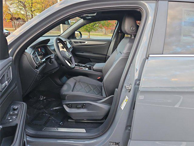 new 2026 Volkswagen Atlas Cross Sport car, priced at $42,038