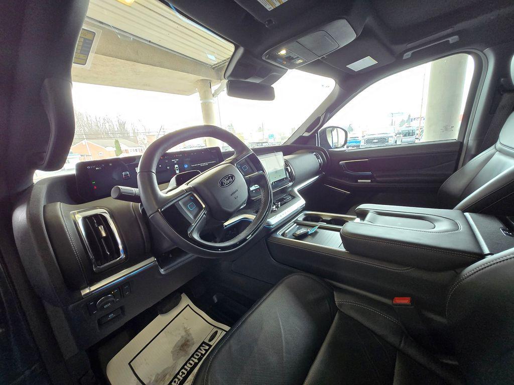 used 2025 Ford Expedition car, priced at $75,000
