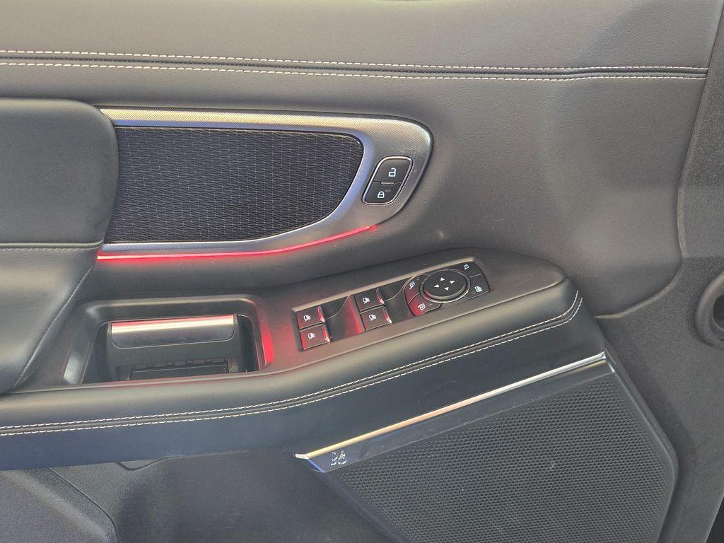 used 2025 Ford Expedition car, priced at $75,000