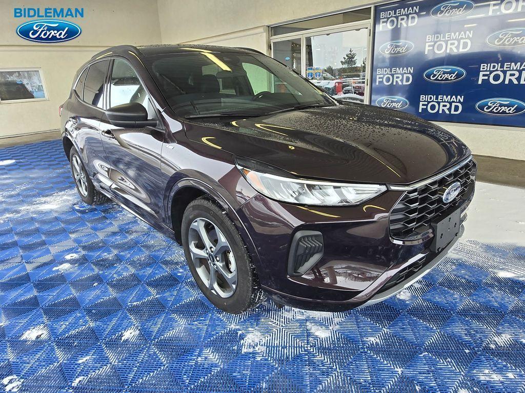 used 2023 Ford Escape car, priced at $22,547