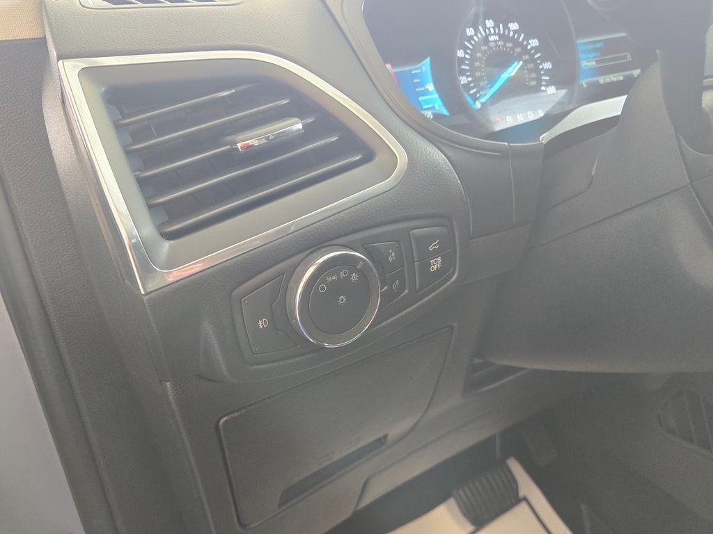 used 2022 Ford Edge car, priced at $28,445