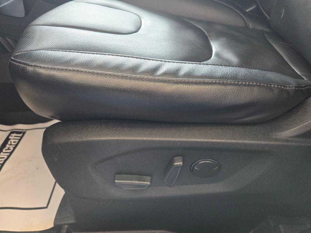 used 2022 Ford Edge car, priced at $28,445