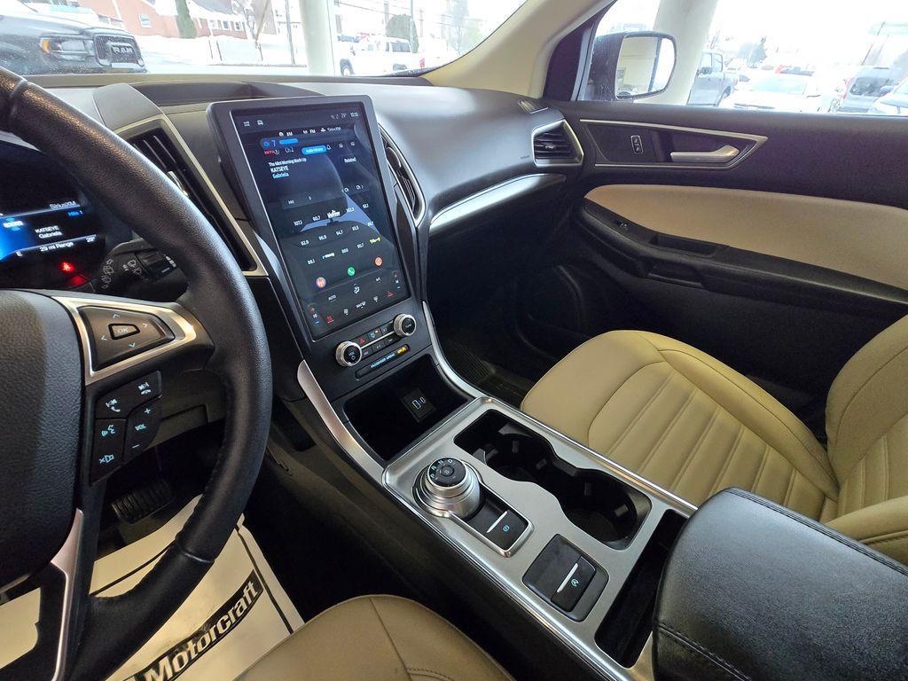 used 2022 Ford Edge car, priced at $25,000