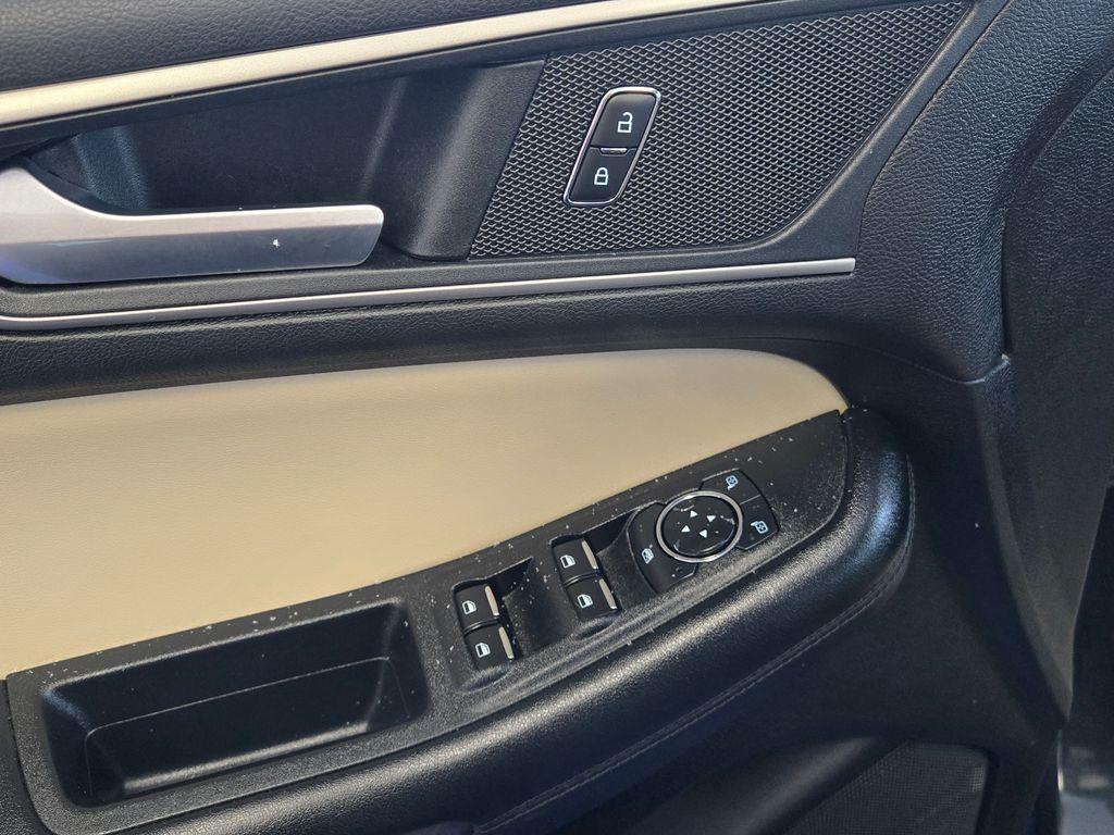 used 2022 Ford Edge car, priced at $25,000