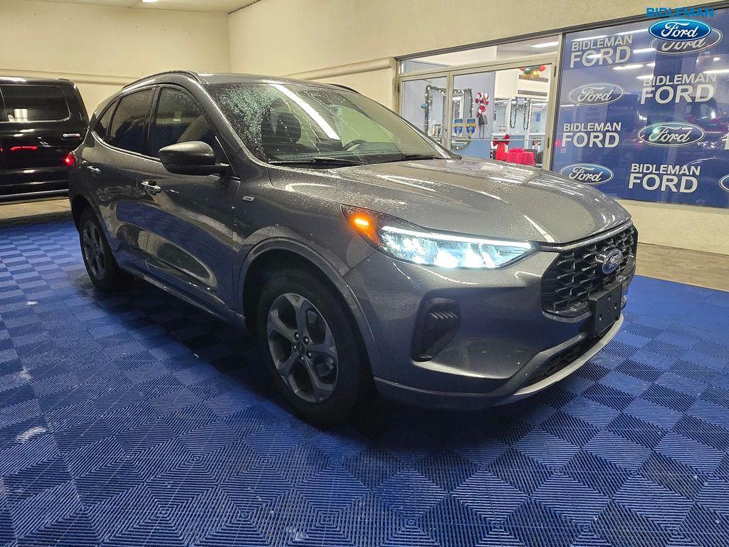 used 2023 Ford Escape car, priced at $21,615
