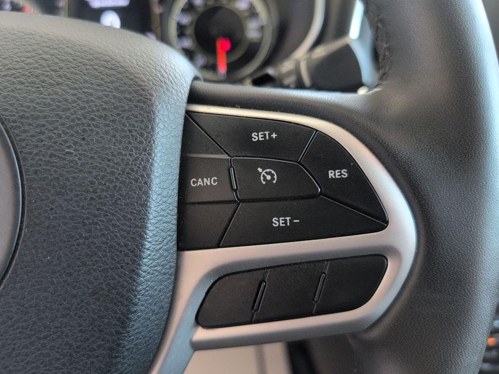 used 2022 Jeep Cherokee car, priced at $23,995