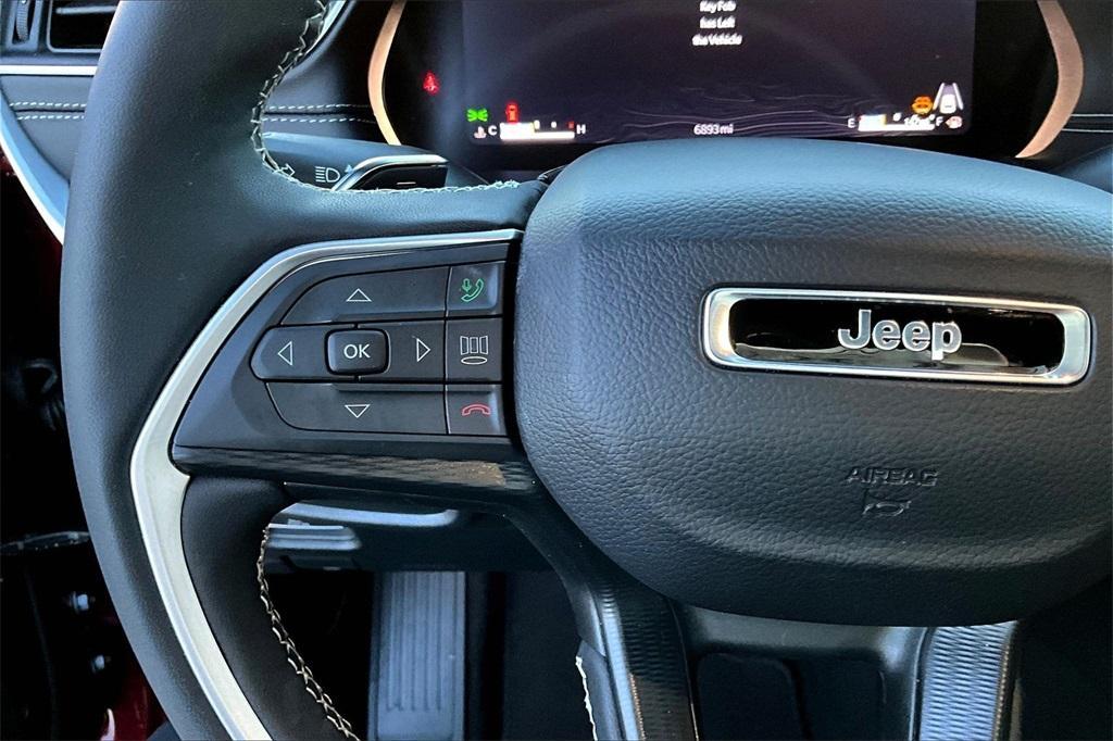 used 2025 Jeep Grand Cherokee L car, priced at $39,311