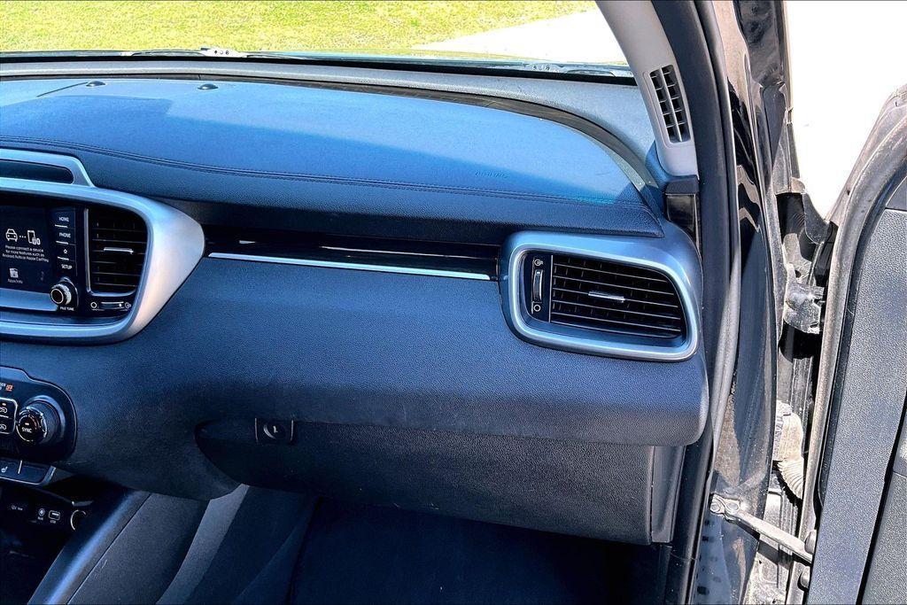 used 2020 Kia Sorento car, priced at $18,609