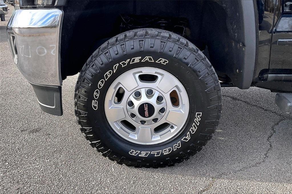 used 2015 GMC Sierra 2500 car, priced at $29,411