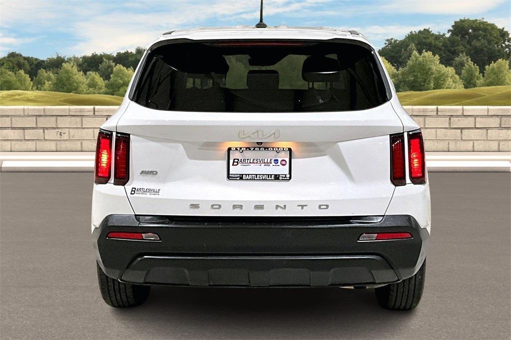 used 2022 Kia Sorento car, priced at $20,011