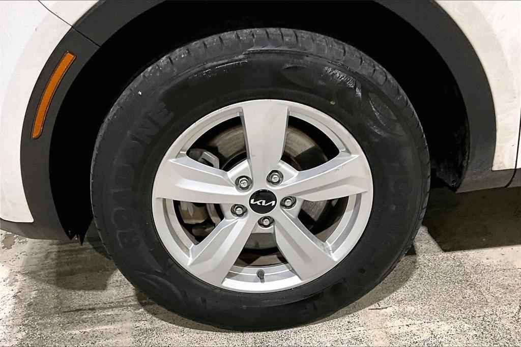 used 2022 Kia Sorento car, priced at $20,011