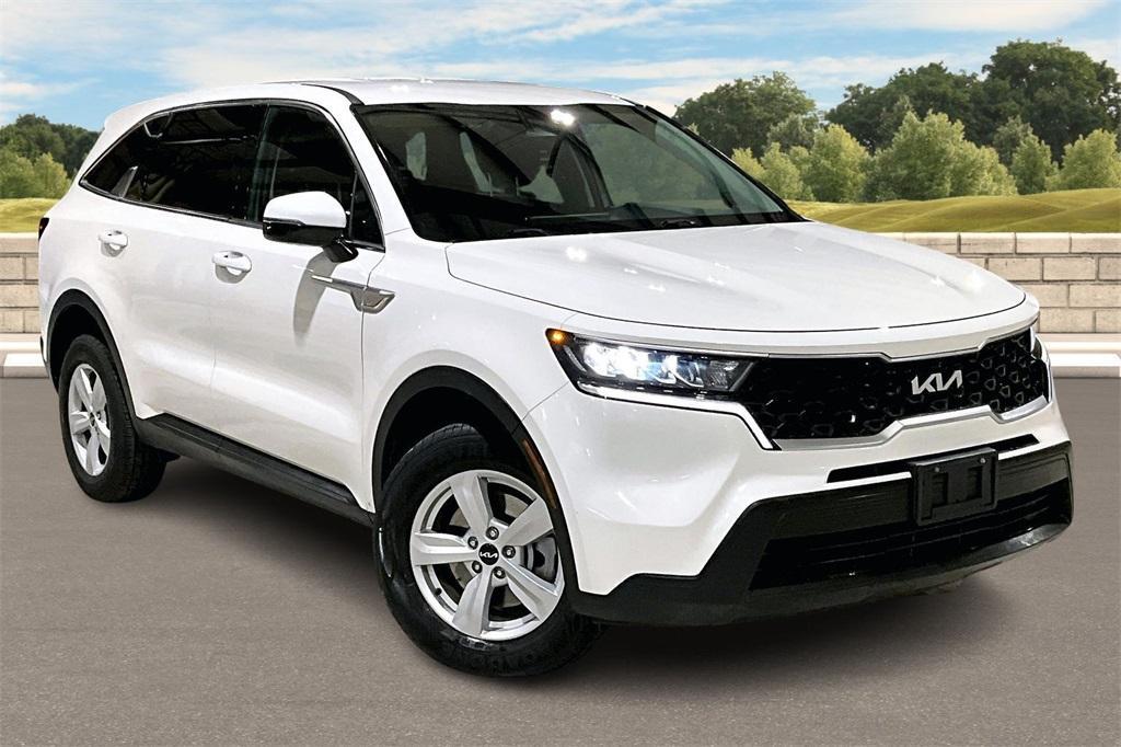 used 2022 Kia Sorento car, priced at $20,011