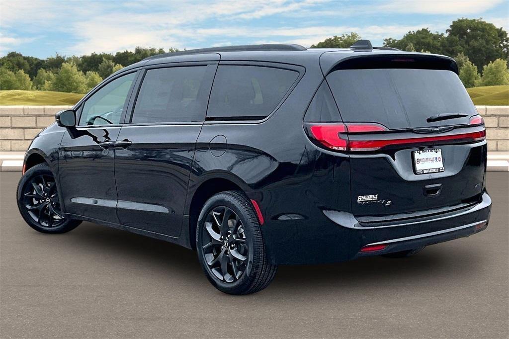 new 2026 Chrysler Pacifica car, priced at $53,211