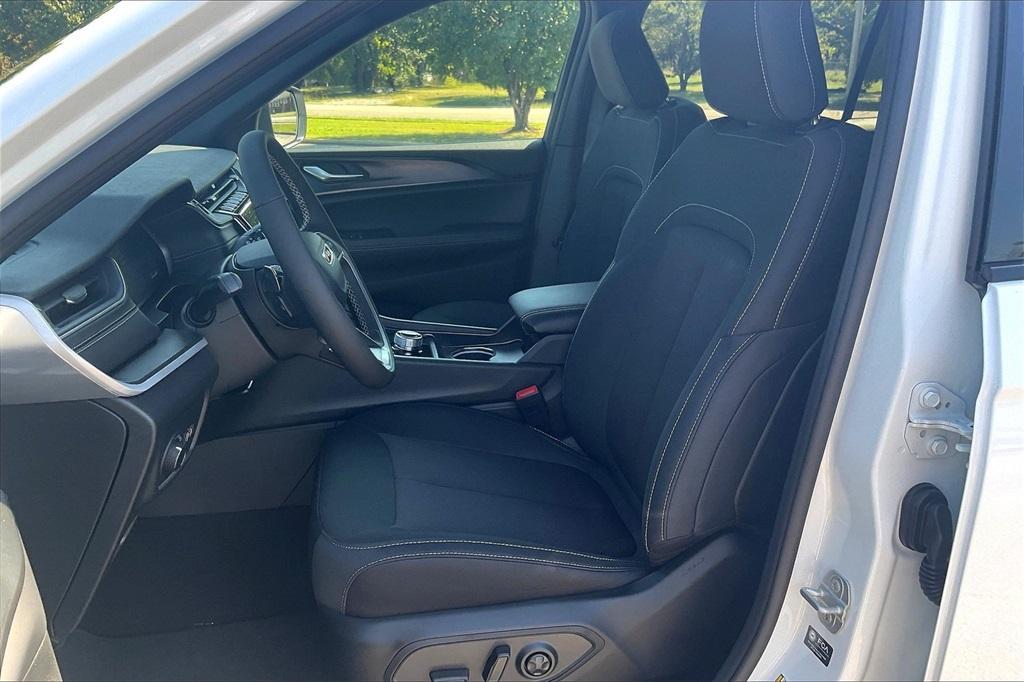 new 2025 Jeep Grand Cherokee L car, priced at $37,036