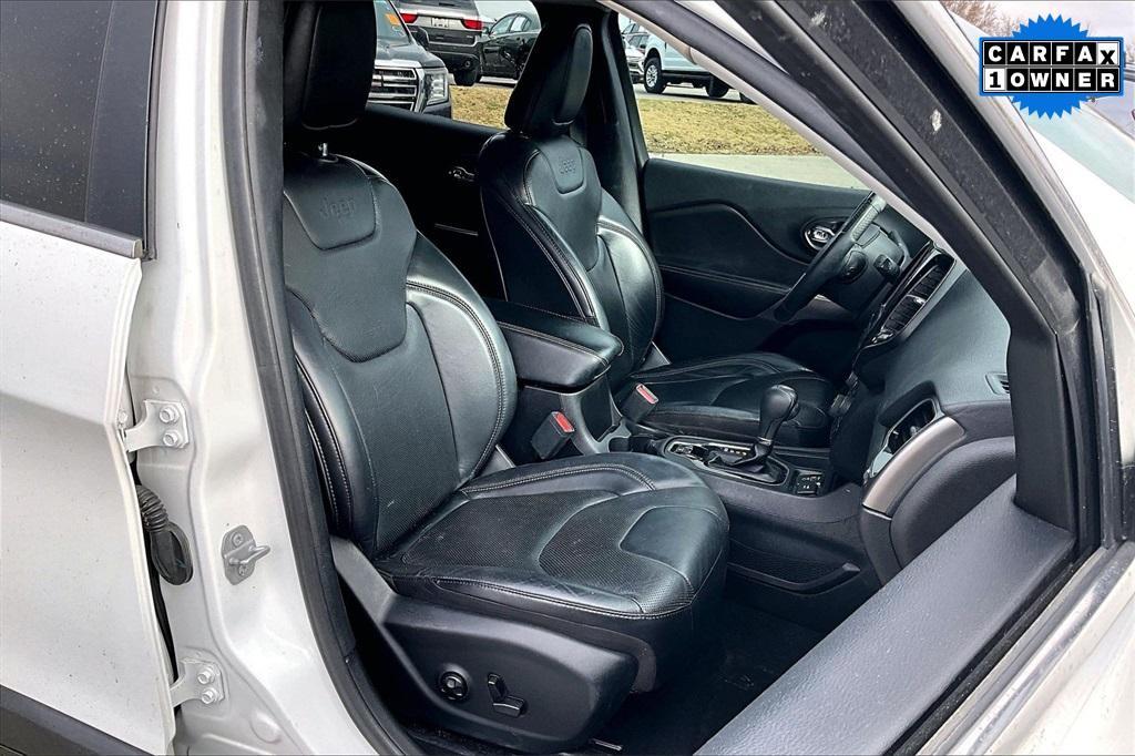 used 2019 Jeep Cherokee car, priced at $15,211