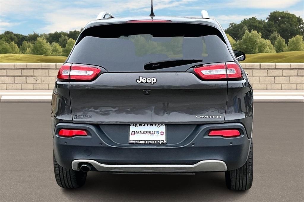 used 2018 Jeep Cherokee car, priced at $19,511