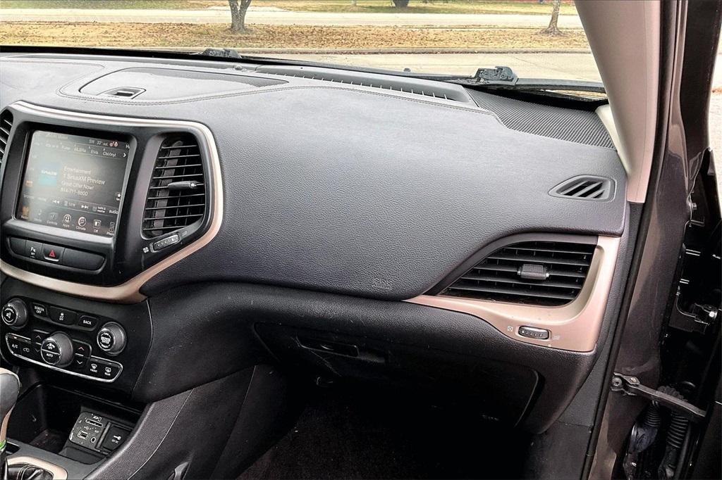 used 2018 Jeep Cherokee car, priced at $19,511