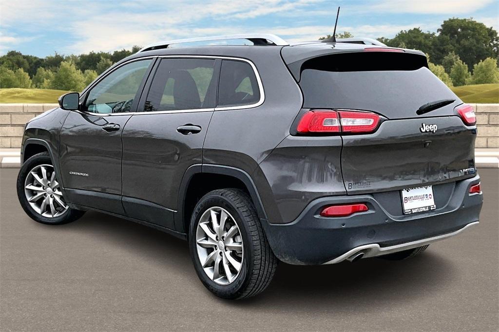 used 2018 Jeep Cherokee car, priced at $19,511