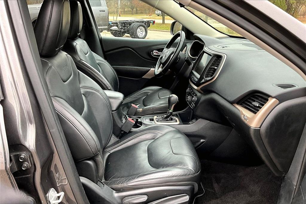 used 2018 Jeep Cherokee car, priced at $19,511