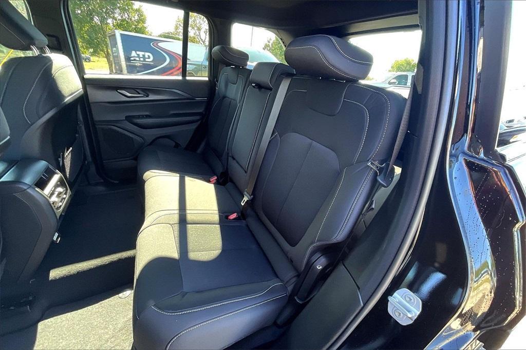 new 2025 Jeep Grand Cherokee car, priced at $34,223