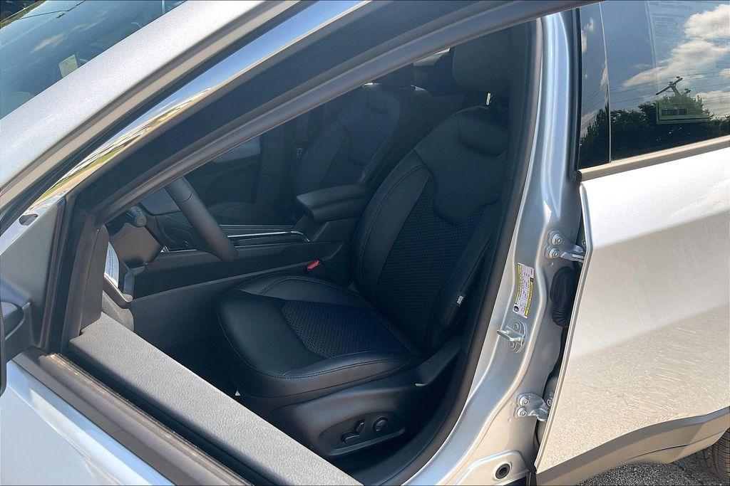 new 2025 Jeep Compass car, priced at $27,505