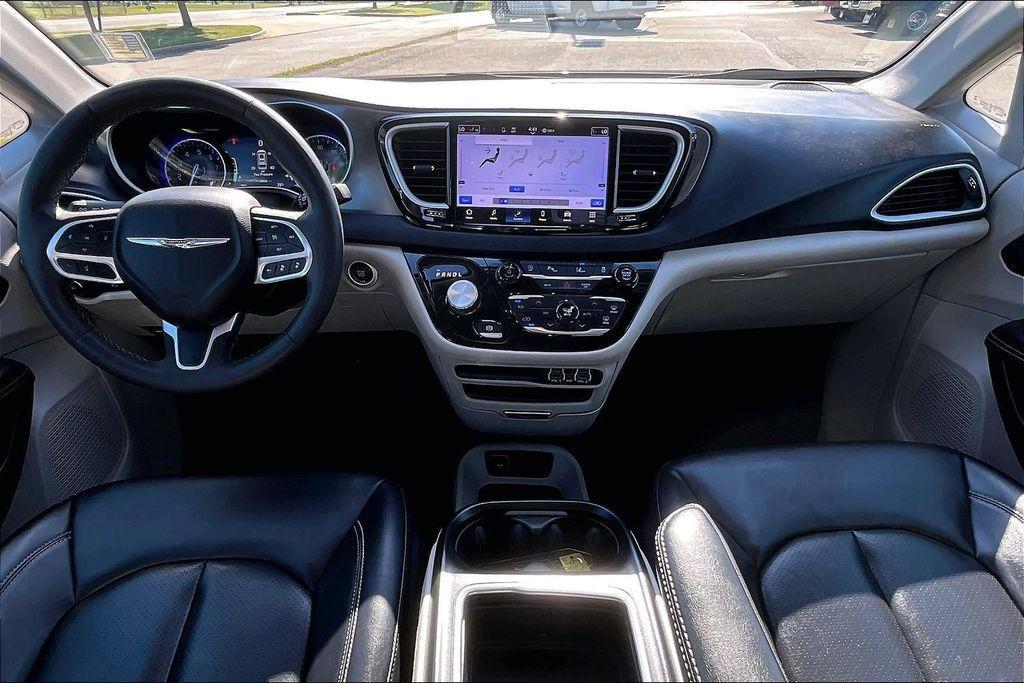 used 2024 Chrysler Pacifica car, priced at $28,609