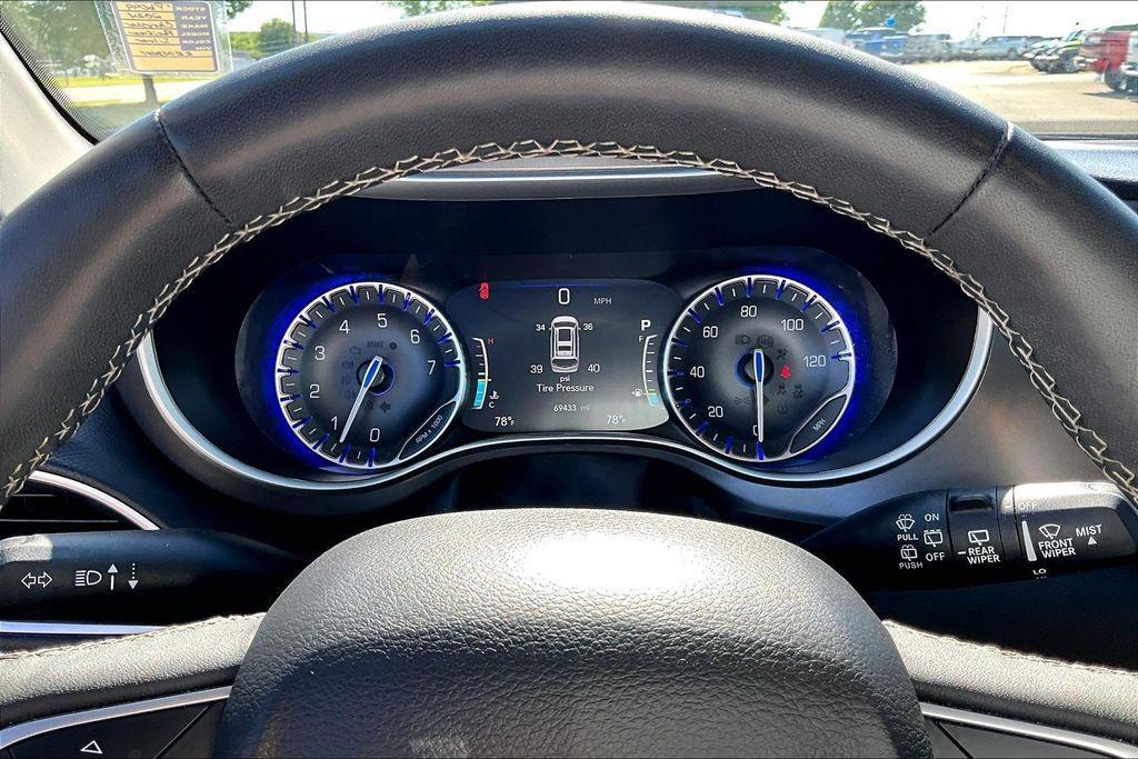 used 2024 Chrysler Pacifica car, priced at $28,609