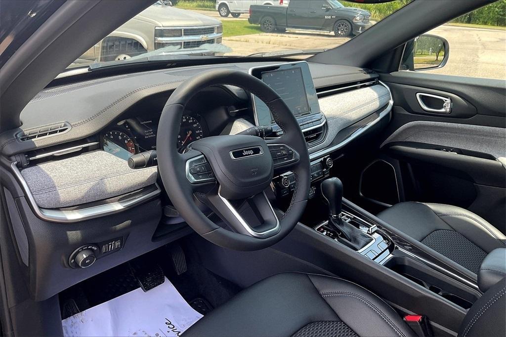 new 2025 Jeep Compass car, priced at $27,990