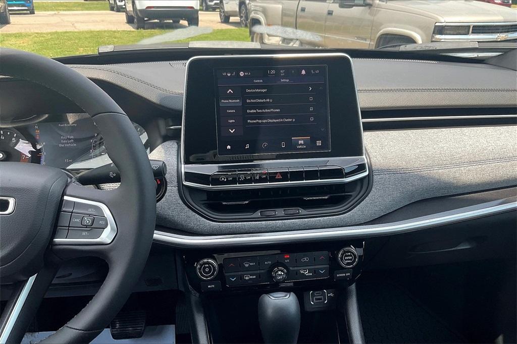 new 2025 Jeep Compass car, priced at $28,759