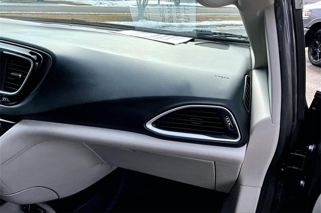 used 2019 Chrysler Pacifica car, priced at $15,411