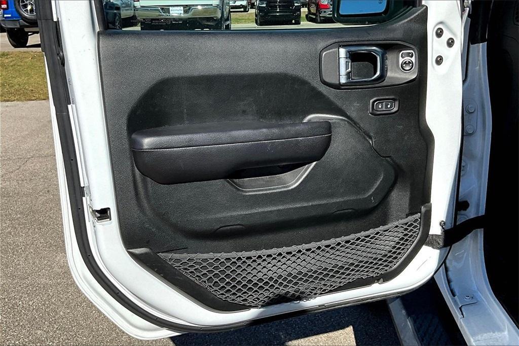 used 2020 Jeep Gladiator car, priced at $25,211