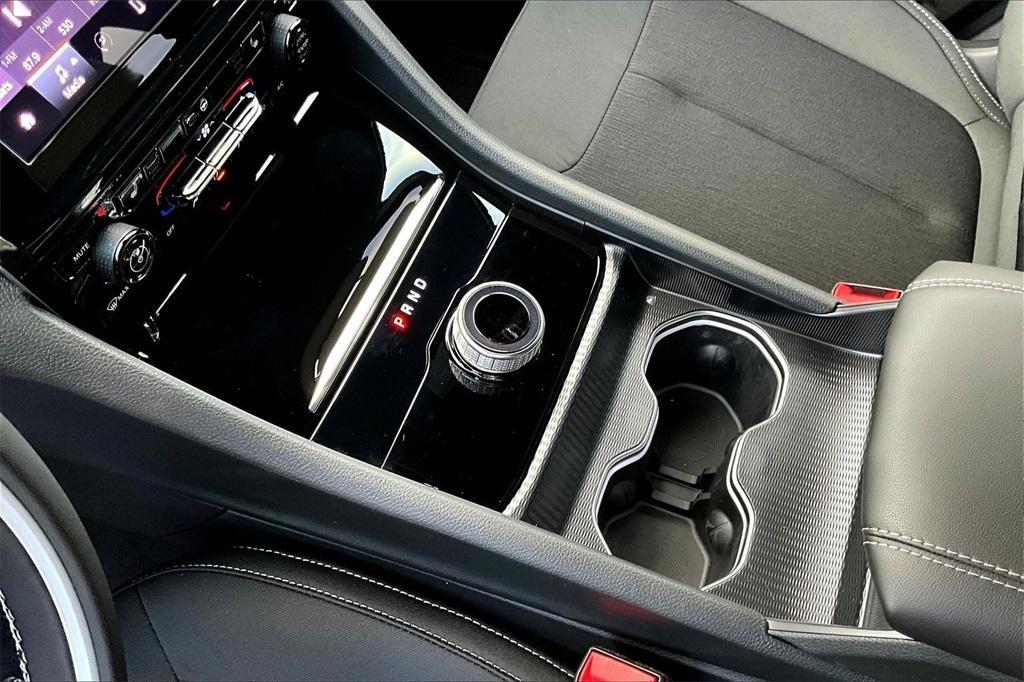 new 2025 Jeep Grand Cherokee car, priced at $34,853