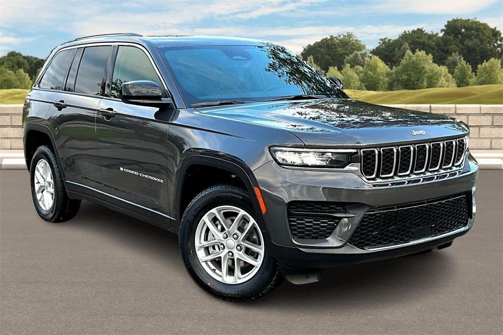 new 2025 Jeep Grand Cherokee car, priced at $34,853
