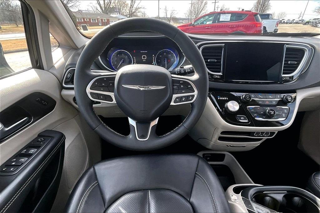 used 2024 Chrysler Pacifica car, priced at $29,811