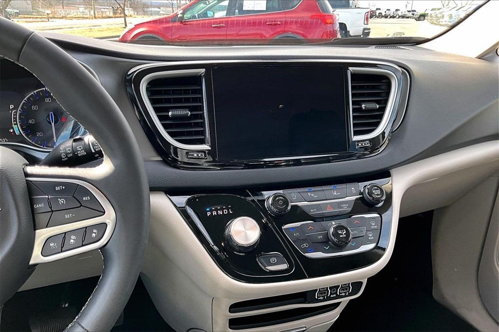 used 2024 Chrysler Pacifica car, priced at $29,811