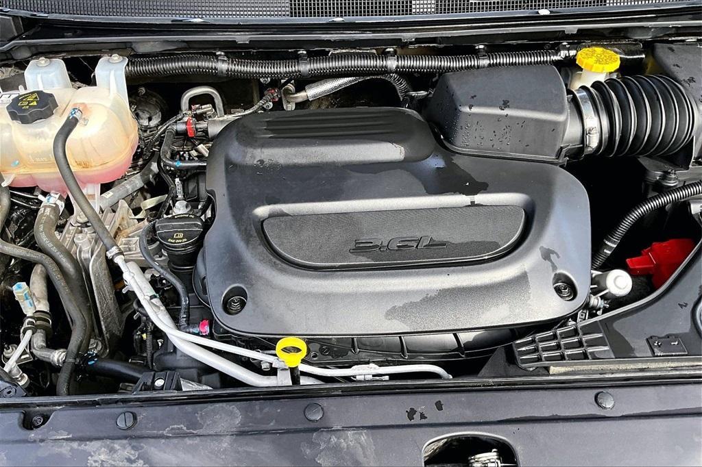 used 2024 Chrysler Pacifica car, priced at $29,811