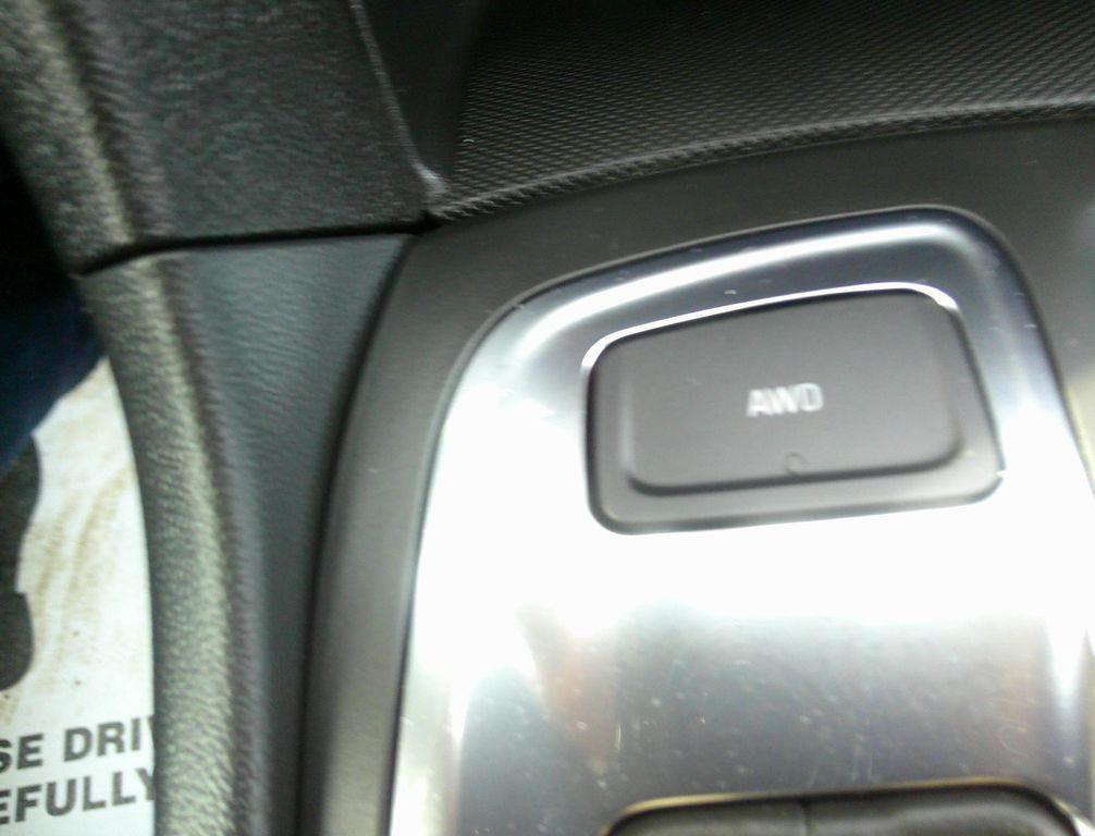 used 2024 Chevrolet Equinox car, priced at $27,800