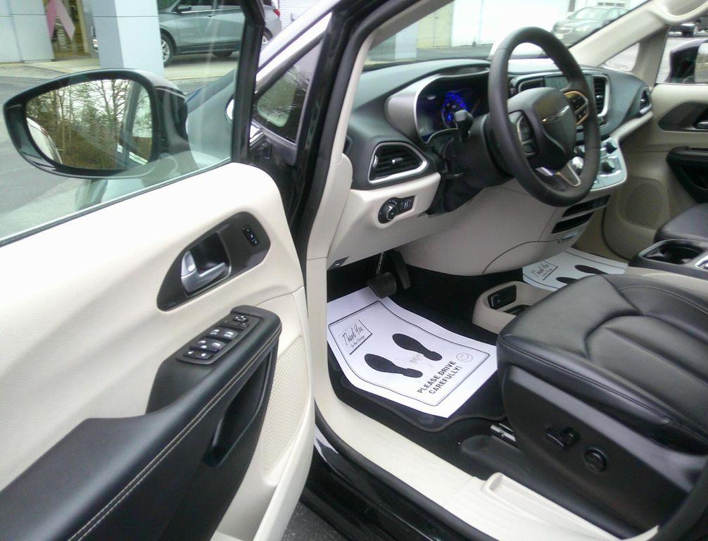 used 2024 Chrysler Pacifica car, priced at $29,900