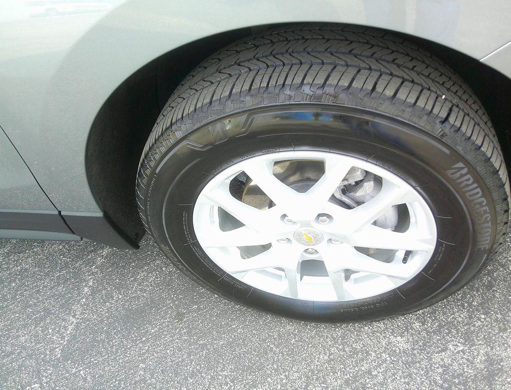 used 2024 Chevrolet Equinox car, priced at $27,800