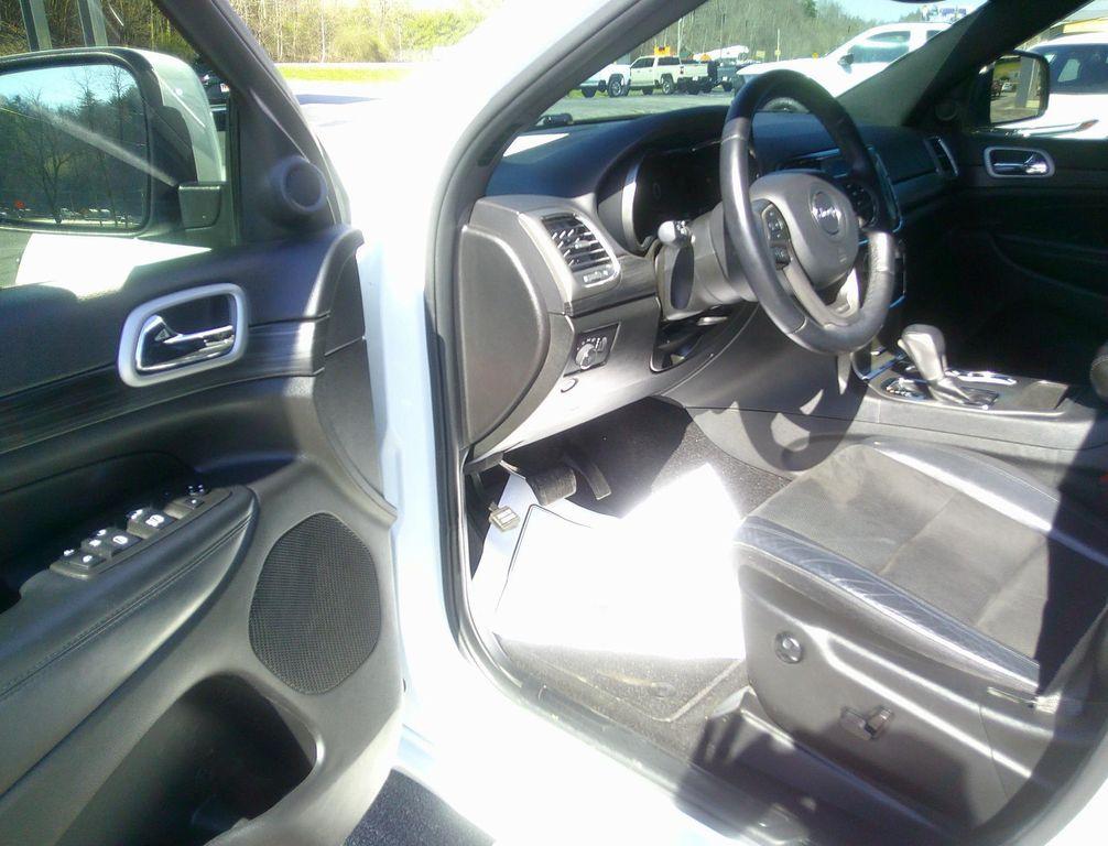 used 2021 Jeep Grand Cherokee car, priced at $21,800