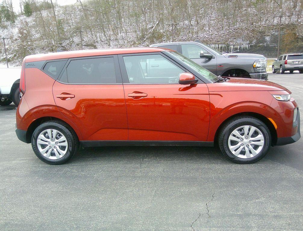 used 2022 Kia Soul car, priced at $13,900