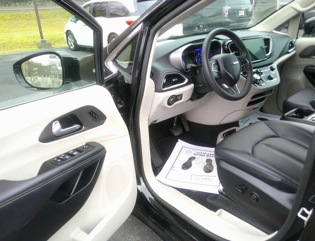 used 2024 Chrysler Pacifica car, priced at $29,900