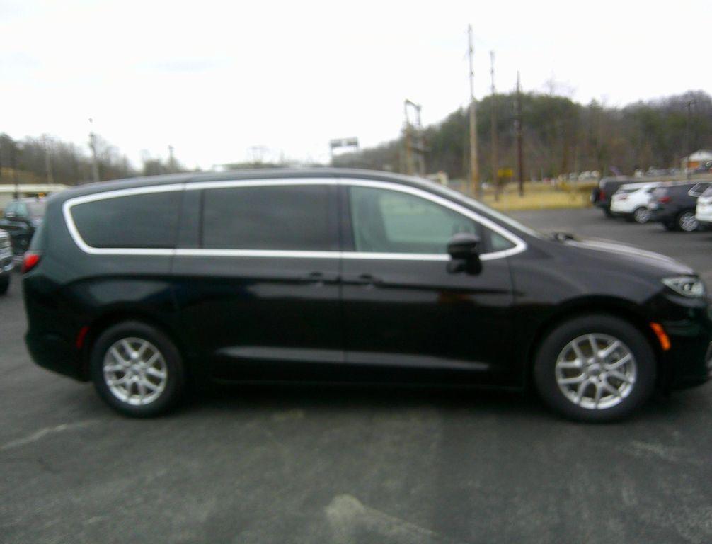 used 2024 Chrysler Pacifica car, priced at $29,900