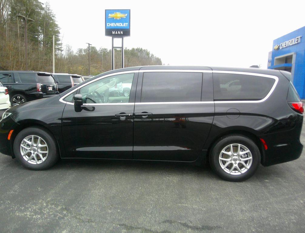 used 2024 Chrysler Pacifica car, priced at $29,900