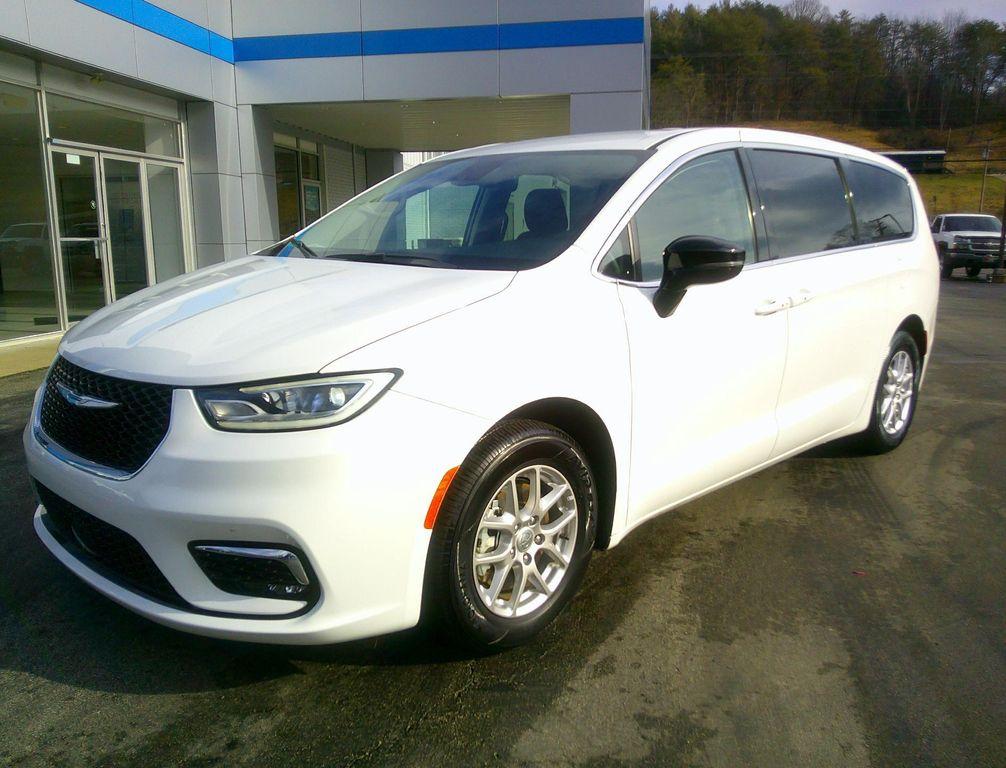 used 2024 Chrysler Pacifica car, priced at $31,850